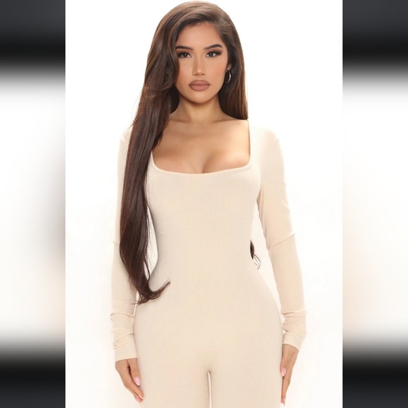 Fashion Nova jumpsuit - Picture 2 of 4